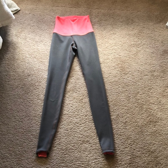 REVERSIBLE lululemon wunder under hi rise - Picture 2 of 2